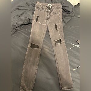 Refuge jeans size 2 straight leg distressed black 🩷